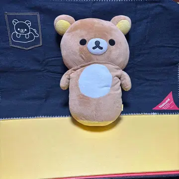 리락쿠마 쿠션과 데님풍 담요