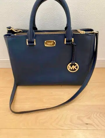 새상품급 [마이클코어스] 숄더백 네이비 2way