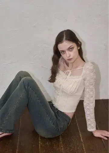 yilon 이론 FLOWER LACE BLOUSE 아이보리