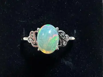 오팔 반지