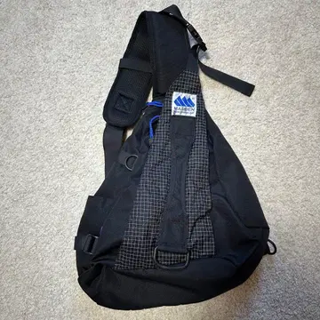 MADDEN 블랙 슬링백