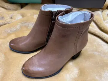 브라운 가죽 중간 힐 부츠 25cm