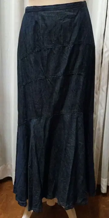 tabasa 다크 데님 플레어 스커트