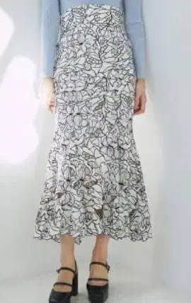 SNIDEL 커팅 레이스 머메이드 스커트 SWFS231057