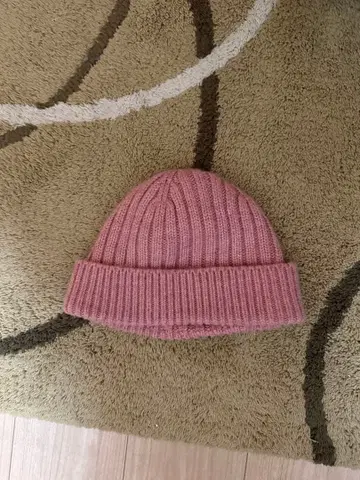 유니클로 핑크 비니 니트 모자