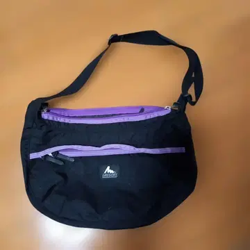 GREGORY 그레고리 새첼 숄더백 블랙 x 퍼플