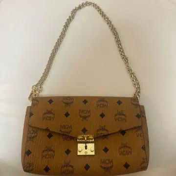 MCM 브라운 가죽 숄더백