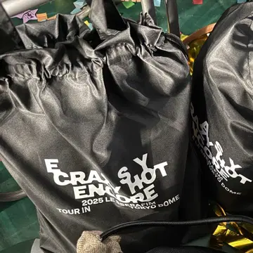 LE SSERAFIM 프리미엄 시트 굿즈