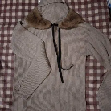 유베시 x 사만사 모스모스 티펫 포함 리브 니트