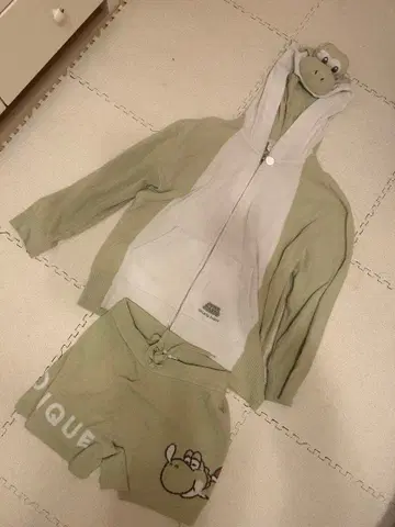 젤라또피케 슈퍼 마리오 콜라보 요시 후드티 & 숏팬츠 세트