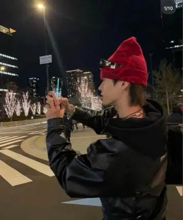 켄타우로스 켄타 착용 NIKE 파랑 비니 니트