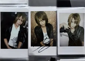 R 지정 카에데 폴라로이드