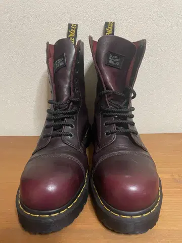 [초 레어] 닥터마틴 스틸 토 10홀 UK10