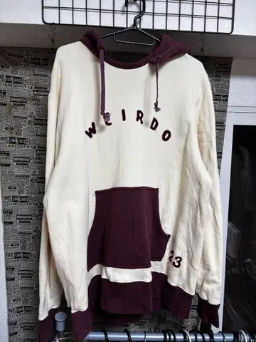 WEIRDO 후드티