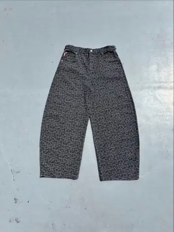 레오파드 무늬 와이드 데님 팬츠