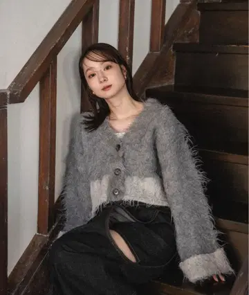 mideal 배색 플레어 슬리브 가디건