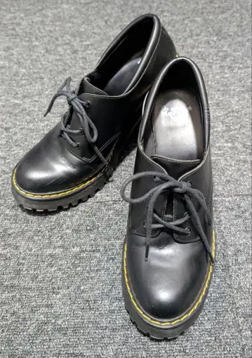 닥터마틴 살로메 청키힐 UK6