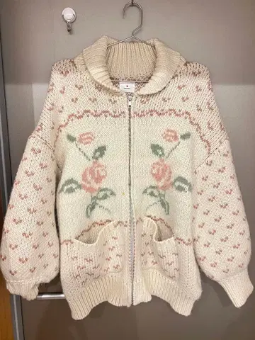 [ 최종 가격 인하 ] merry jenny 꽃무늬 니트 가디건