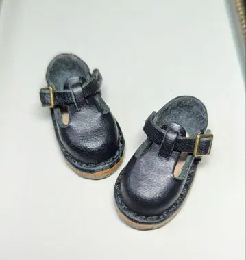 미니어처 통굽 신발 네오 브라이스 가죽 부츠 아이시 블랙