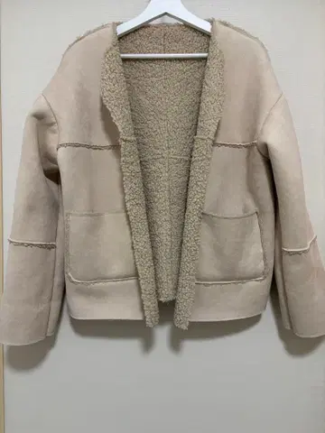 한국 셀렉샵 아우터 베이지 무스탕 코트 보아/스웨이드