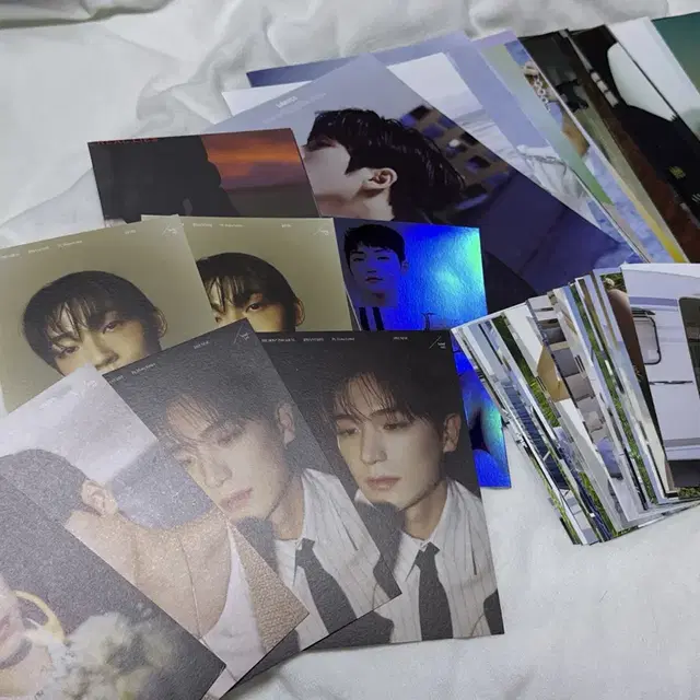 더보이즈 위스퍼, 로어, 판타지 앨범포스터