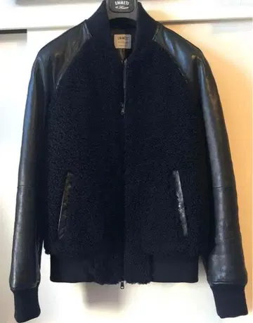 엠메티 엘리엇 44 무스탕 가죽 블루종