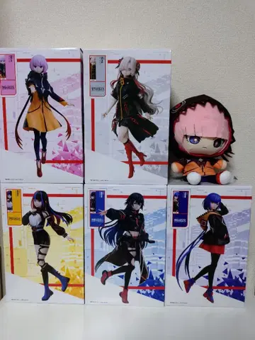 카미츠바키시 건설 중 라운드 원 한정판 피규어, 봉제 인형