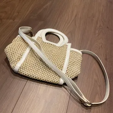 화이트 뜨개질 숄더백