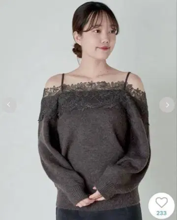 스나이델 레이스 트리밍 오프숄더 풀오버