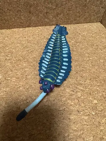 오파비니아 피규어 약 20cm