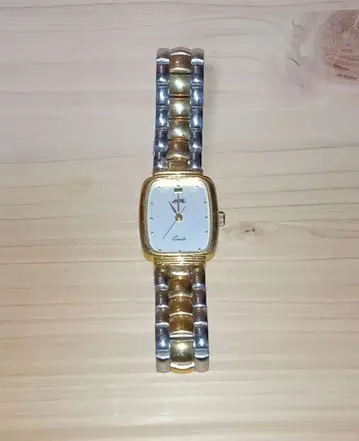 골드 실버 스퀘어 손목시계 정크제품