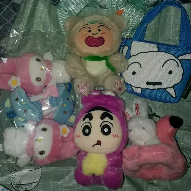 앨범1+ 키링류마지막재고 키티 짱구 라부부 미피 커비