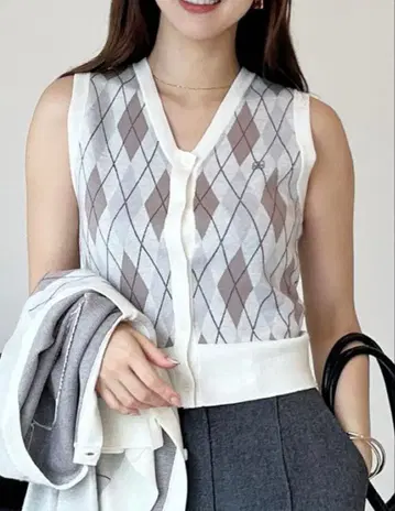 새상품 택 포함 SNIDEL 아가일 니트 베스트 풀오버