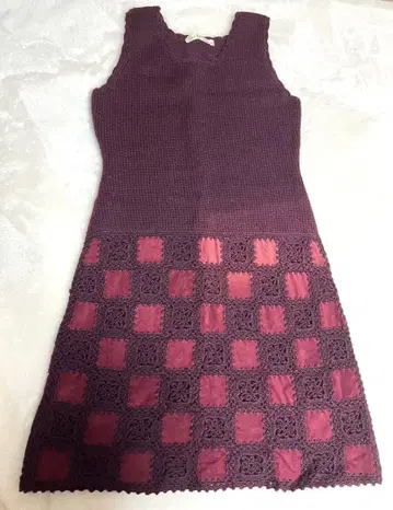 와인 레드 슬리브리스 니트 원피스