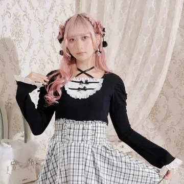 NOEMIE 아가씨 백 레이스업 플레어 슬리브 티셔츠