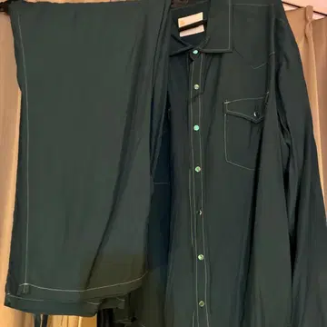 my thinks 셋업 요네즈 켄시 착용