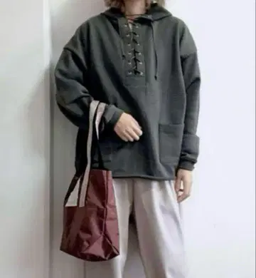 6 ROKU LACE UP HOODIE 울 레이스업 후드티