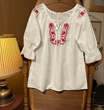 70s 80s 유럽 프랑스 앤티크 구제 의류 자수 블라우스