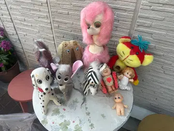 레트로 봉제 인형과 인형 세트