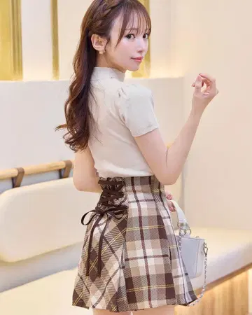 michellMacaron 미셸 마카롱 플레어 체크 스커트 베이지