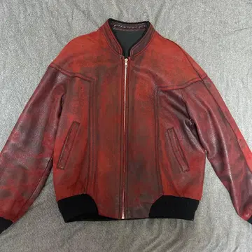 빨간색 레더 봄버 자켓