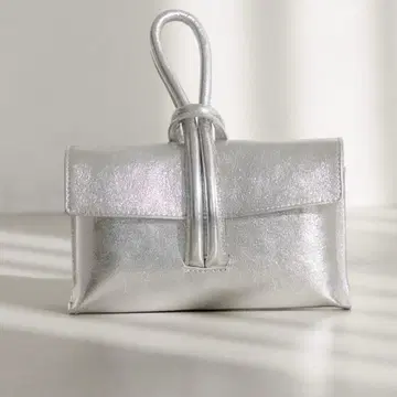 실버 루프 핸들 백