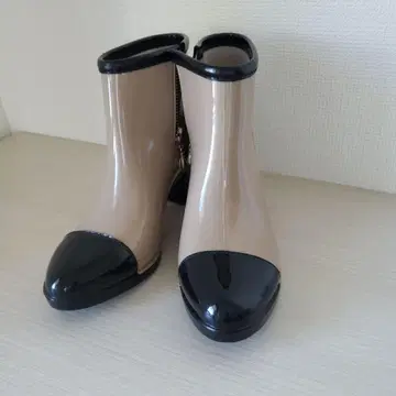 베이지/블랙 지퍼 레인 신발