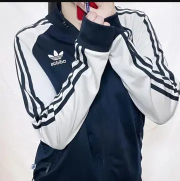 레어 아디다스 오리지널스 빈티지 백 로고 트랙 자켓