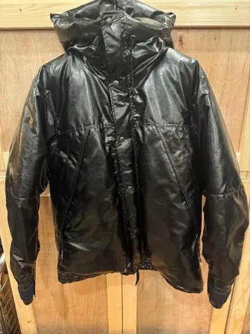 LASKA PRO 인조 가죽 다운 블랙