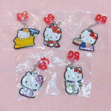 헬로키티 50주년 러버 키링 컬렉션 가챠가챠