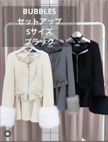 새상품급 즉시 완판 BUBBLES 퍼 커프스 셋업 미니 스커트 플레어
