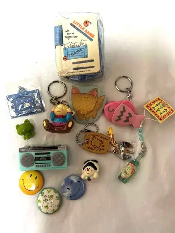 쇼와 헤이세이 레트로 팬시 기념품 키링 배지 묶음 판매