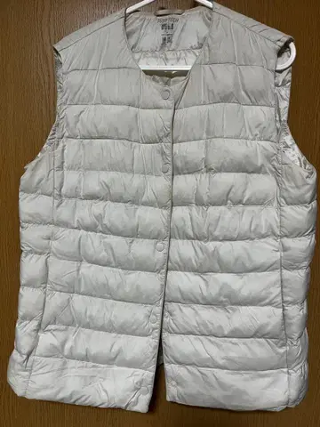 유니클로 다운 베스트 화이트 WITE