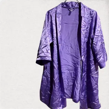 보라색 광택 목욕 가운 가운